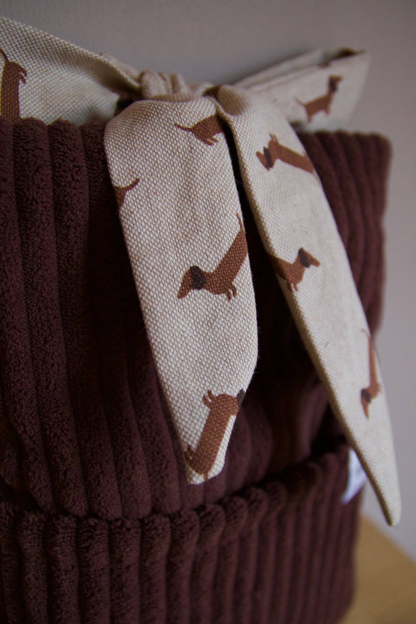 Booksleeve Brown & Dogs